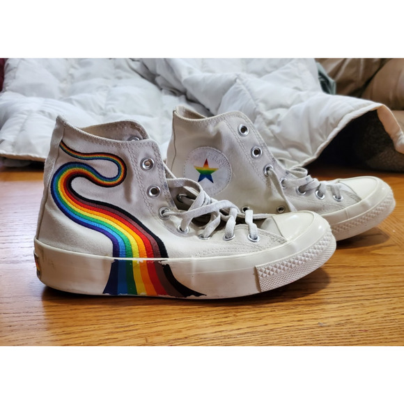 Converse Chuck Taylor High-Top Sneakers – Unisex – Size Men's 6 / Women's 8 - Picture 1 of 11